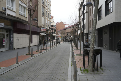 Calle de la Verbena y calle Santa Lucía al fondo. J.M. LOSTAU