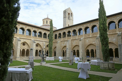 El patio interior del Hotel Balneario Monasterio de Valbuena, en la provincia vallisoletana.-ICAL