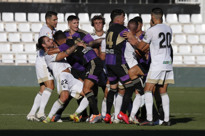 Tangana en el Burgos-Real Valladolid. / SANTI OTERO