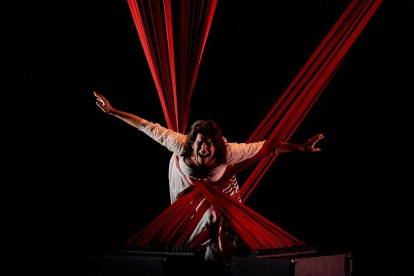 Laia Marull en una escena de ‘Mariana Pineda’ que mañana, día 16, se presenta en el teatro Zorrilla.-