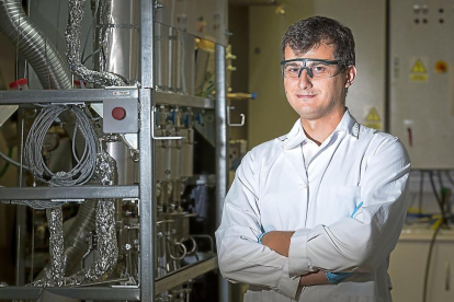 El investigador Gianluca Gallina en las instalaciones de la Facultad de Ciencias de la Universidad de Valladolid.-PHOTOGENIC