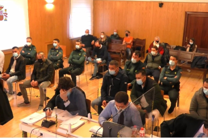 Los acusados del crimen de la Circular en Valladolid, durante el juicio. E. P.