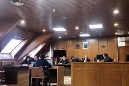 Un momento del juicio en la Audiencia de Cantabria, en una imagen de archivo. E. P.