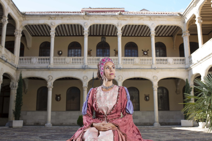La Sociedad Mixta de Turismo recupera la ruta teatralizada Reinas en Valladolid y las visitas al Palacio Real