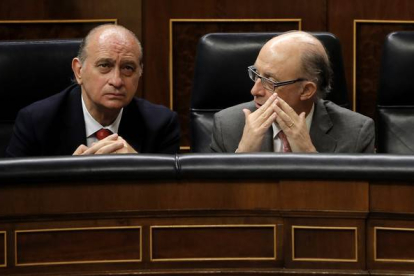 Montoro, junto a Fernández Díaz, en el Congreso, el pasado día 23.-Foto:  JOSÉ LUIS ROCA