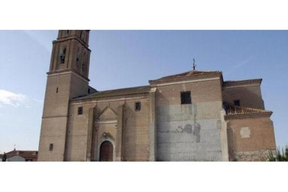 Iglesia de la localidad vallisoletana de Ataquines.- E. M.