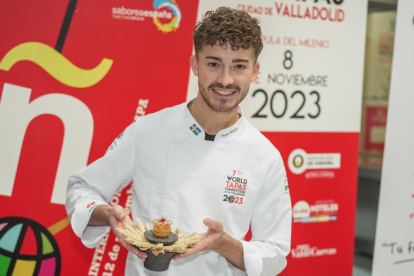Noel Moglia, del restaurante sueco Julita Wärdhus, elabora la tapa ganadora del Concurso Mundial de Pinchos y Tapas de Valladolid llamada 'My Roots and Knowledge' - PHOTOGENIC