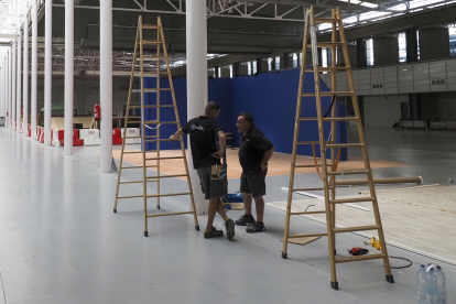 Trabajos de montaje como los que se desarrollarán para adaptar las instalaciones a la gala.- PHOTOGENIC