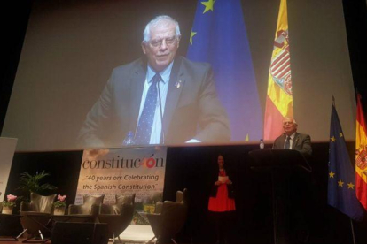 Borrell, en un acto organizado por Societat Civil Catalana en Bruselas.-SCC / TWITTER