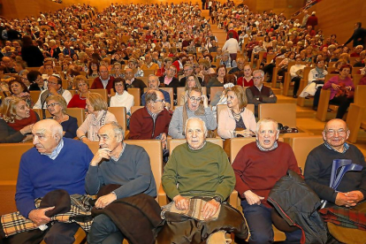 Concierto de Fin de Año para las personas mayores en el Centro Cultural Miguel Delibes.-J.M. LOSTAU