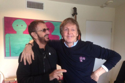 Ringo Starr y McCartney, en la foto que el primero ha colgado en su cuenta de Twitter.-TWITTER RINGO STARR
