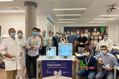 Participantes en el curso en las instalaciones del Hospital Universitario Río Hortega de Valladolid. EL MUNDO