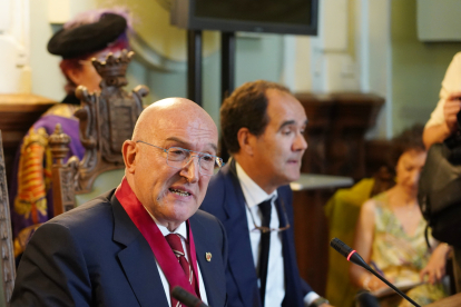 Constitución del Ayuntamiento de Valladolid con Jesús Julio Carnero como alcalde.-ICAL
