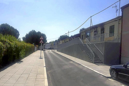 Nueva imagen de una parte del Camino de la Moraleja, tras las obras de reurbanización.-EL MUNDO