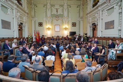 Constitución del Ayuntamiento de Valladolid con Jesús Julio Carnero como alcalde.-ICAL