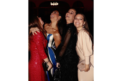 Victoria Federica, con sus amigas en la celebración de la fiesta posterior a los Goya 2023. -Imagen de @bulululife en Instagram.