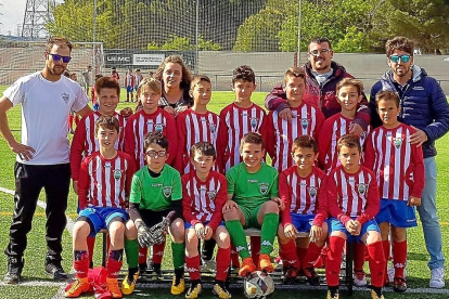 Jugadores y cuerpo técnico del Atlético Tordesillas alevín B.