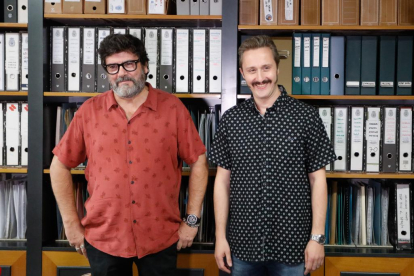 Javier Varela y Fernando Soto en el rodaje de 'Memento Mori', en Valladolid. -J.M. LOSTAU