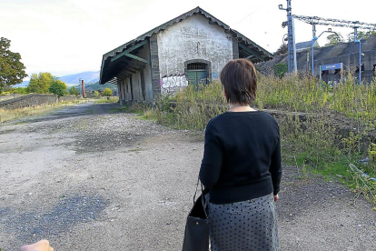 La joven faberana Vanesa Gesto, la semana pasada en la localidad de Bembibe.-J.M.LOSTAU