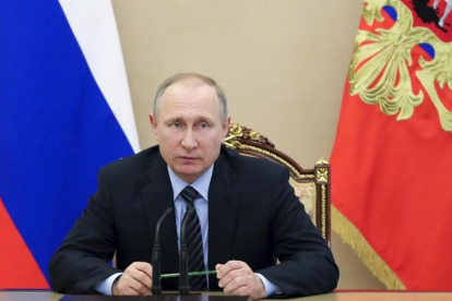 Putin, tras una reunión de su consejo de seguridad, en Moscú, el 5 de mayo.-MIKHAIL KLIMENTYEV