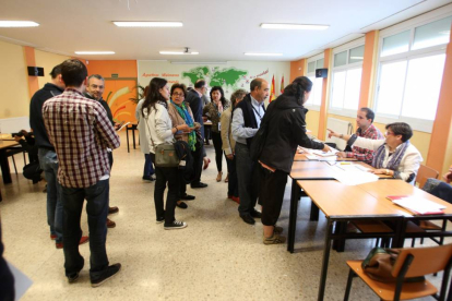 Votaciones durante la jornada electoral en Castilla y León-ICAL