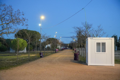 La campa de Pingüinos donde han robado equipos de aire acondicionado. -PHOTOGENIC.