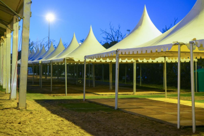 La campa de Pingüinos donde han robado equipos de aire acondicionado. -PHOTOGENIC.