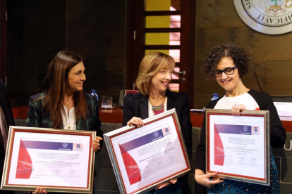Beatriz Martínez Matesanz, Patricia Fernández, Premio de Innovación Educativa 2016 y Susana Álvarez-Miriam Chacón / ICAL