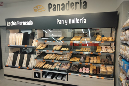 Panadería de la nueva tienda de Dia en la avenida Segovia de Valladolid. -EQUIPO OGILVY DIA