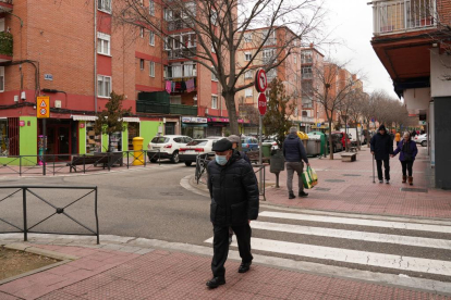 Cruce de la calle Cardenal Torquemada con la calle Linares de Valladolid en la actualidad. - J.M. LOSTAU