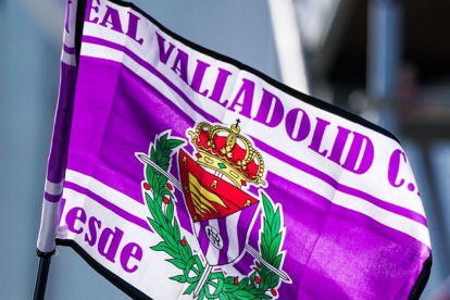 Escudo-y-bandera-Real-Valladolid.