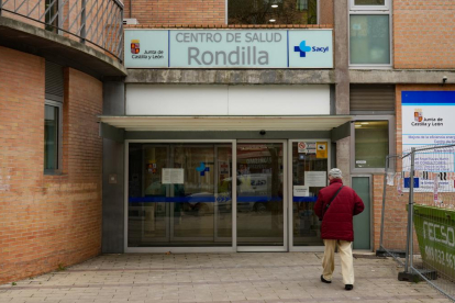 Centro de Salud Rondilla de la Calle Cardenal Torquemada de Valladolid. - J.M. LOSTAU