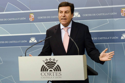 El portavoz del Grupo Parlamentario Popular en las Cortes regionales, Carlos Fernánez Carriedo-Efe