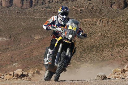 Marc Coma, del equipo Red Bull KTM, en acción durante el rali Dakar 2015.-FELIPE TRUEBA