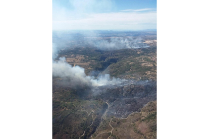 Imagen aérea del incendio-JCYL