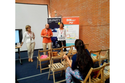 Presentación del proyecto por miembros del grupo de Investigación DINper de la Universidad de Burgos. - EL MUNDO