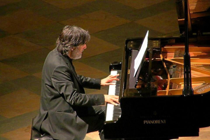 El riosecano Diego Fernández Magdaleno en un concierto de piano.-E.M.