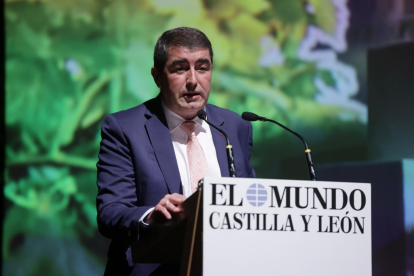 El director de El Mundo de Castilla y León, Pablo Lago, durante su discurso. PHOTOGENIC