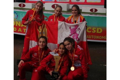 Castilla y León, oro por equipos en el CESA de Campo a Través sub16 femenino / E.M.