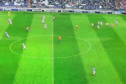 Imagen capturada del fuera de juego no señalado en el gol del Sporting.-KAISERIRI