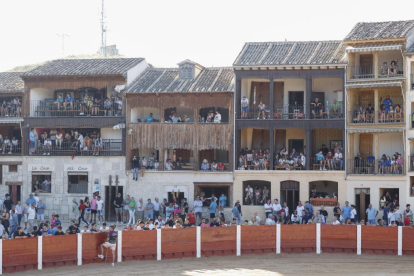 Segundo encierro de las fiestas de Peñafiel 2023 .-PHOTOGENIC