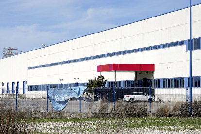 Antigua fábrica Grefusa, en Aldeamayor de San Martín, comprada por Pack Benefit. ICAL