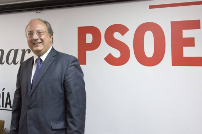 Enrique Cabero ofrece una rueda de prensa para anunciar que abandona su cargo en el PSOE de Salamanca-ICAL