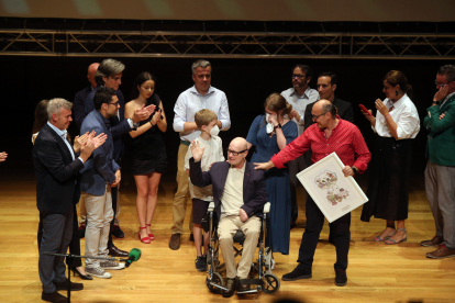 Onda Cero Valladolid reconoce al periodista Vicente Ballester con su Premio Especial Honorífico. ICAL