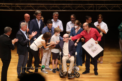 Onda Cero Valladolid reconoce al periodista Vicente Ballester con su Premio Especial Honorífico. ICAL