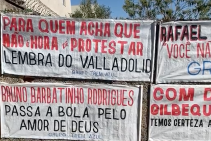 Pancarta contra la gestión de Ronaldo. / V. Moreira