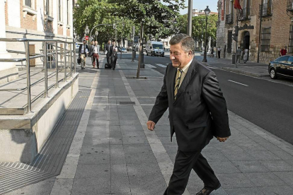 Méndez acude a una sesión del juicio en la Audiencia Provincial-El Mundo