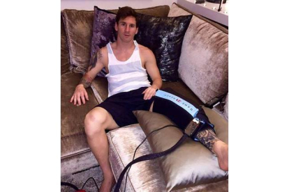 Foto que Messi ha colgado en su página de Facebook para informar de su recuperación.-FACEBOOK / MESSI