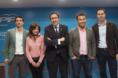 David Vázquez, Cristina Cid,el candidato del PP a la Alcaldía de Palencia, Alfonso Polanco, Hector Calderón y Sergio Lozano-Ical