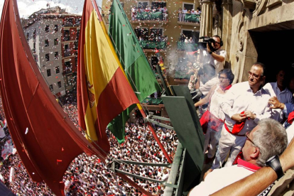 Imagen de archivo de el "Chupinazo", con el que dan comienzo las fiestas de San Fermín.-JESÚS DIGES / EFE